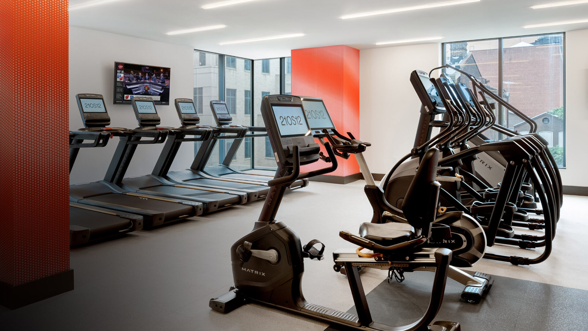apartments in center city with fitness center
